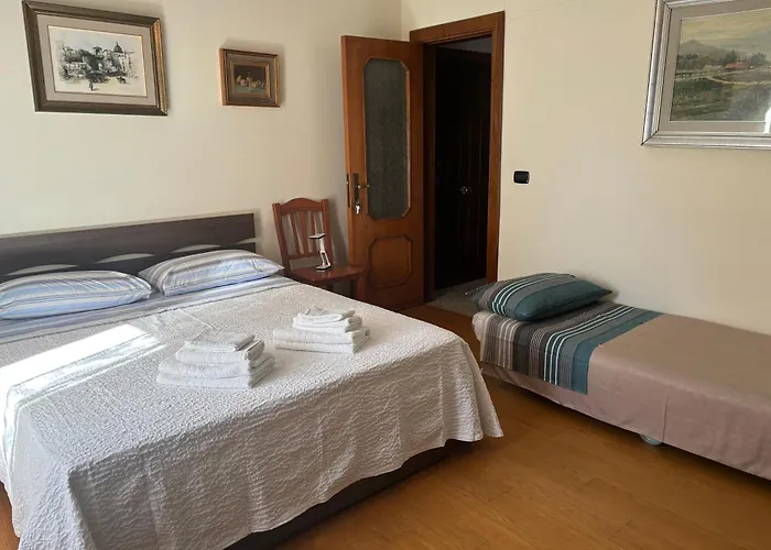 Dimora Del Bosco 3* נאפולי